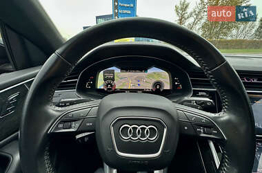 Позашляховик / Кросовер Audi Q8 2018 в 