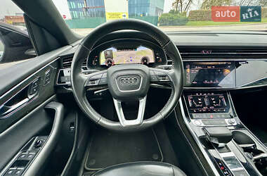 Позашляховик / Кросовер Audi Q8 2018 в 