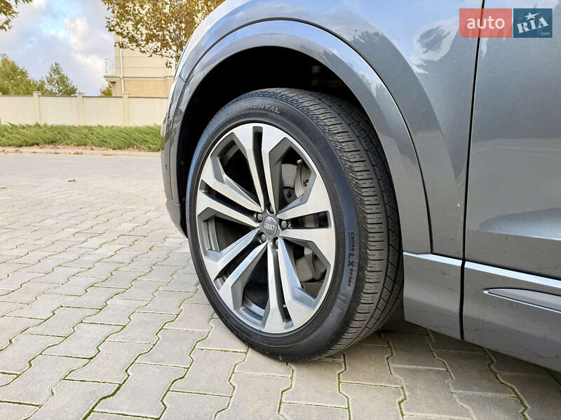 Позашляховик / Кросовер Audi Q8 2019 в Одесі фото 46 Позашляховик / Кросовер Audi Q8 2019 в Одесі