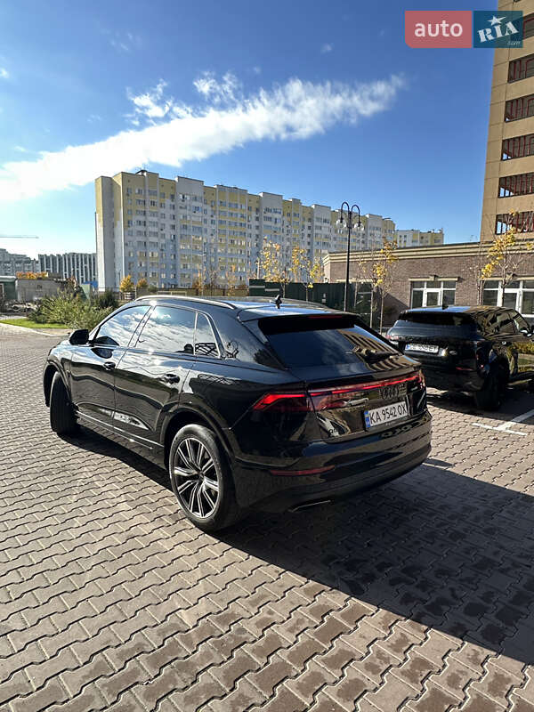 Позашляховик / Кросовер Audi Q8 2024 в Києві