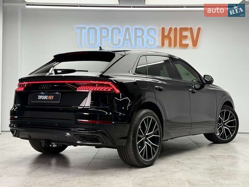 Позашляховик / Кросовер Audi Q8 2019 в Києві