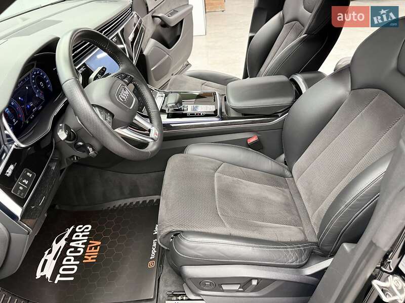 Позашляховик / Кросовер Audi Q8 2019 в Києві