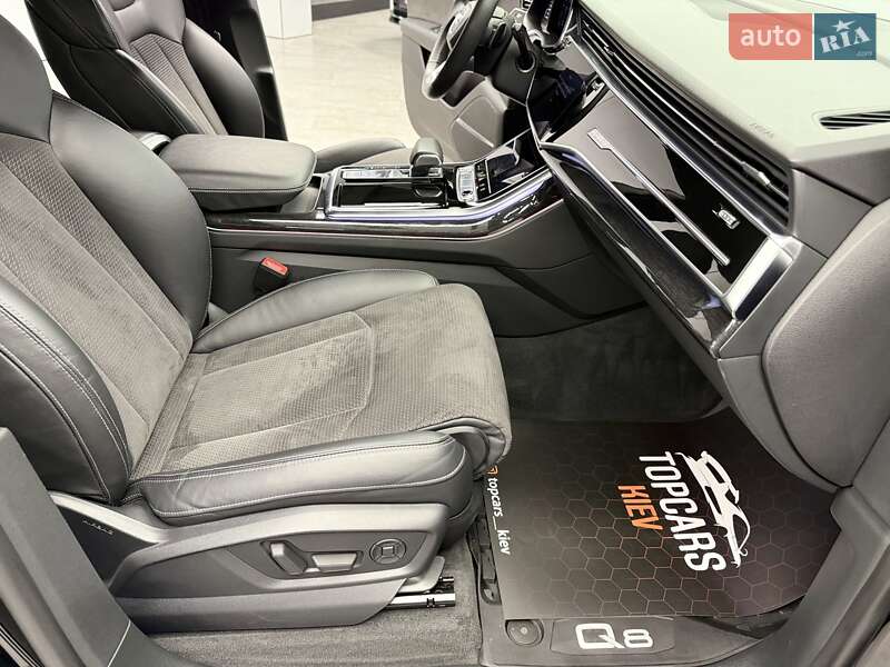 Позашляховик / Кросовер Audi Q8 2019 в Києві