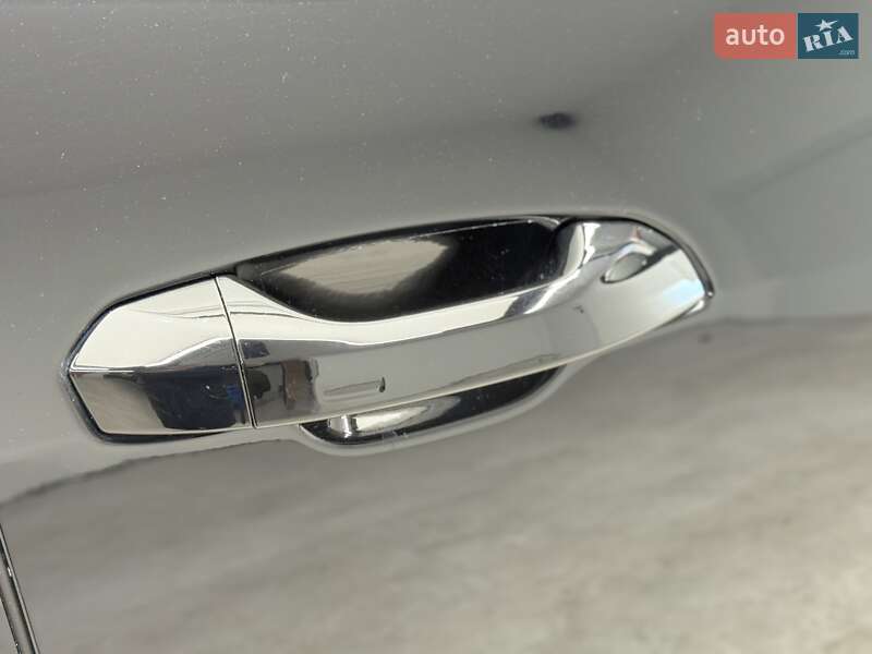 Позашляховик / Кросовер Audi Q8 2019 в Києві