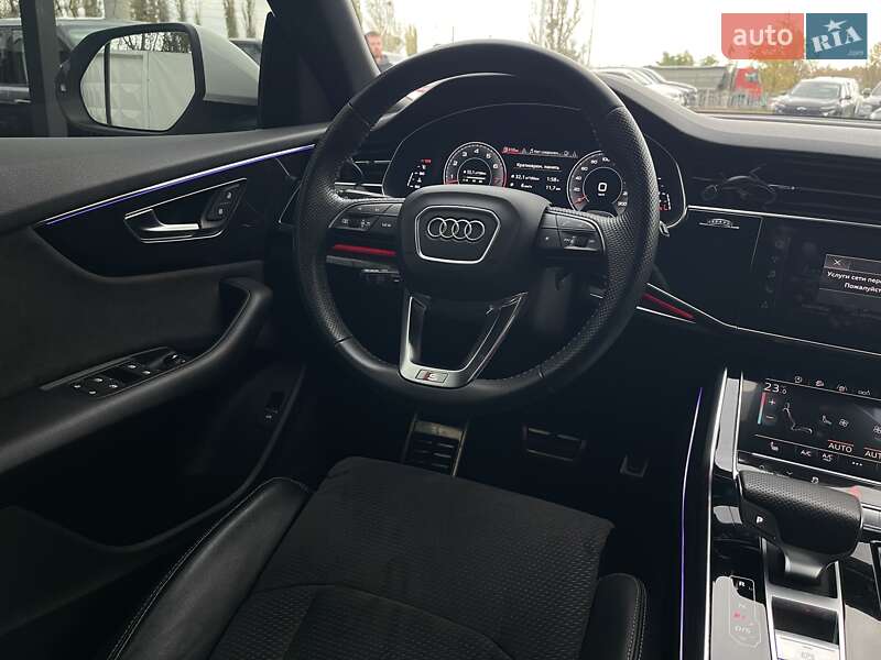 Позашляховик / Кросовер Audi Q8 2019 в Києві фото 23 Позашляховик / Кросовер Audi Q8 2019 в Києві