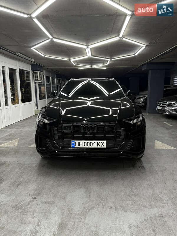 Позашляховик / Кросовер Audi Q8 2023 в Чернігові