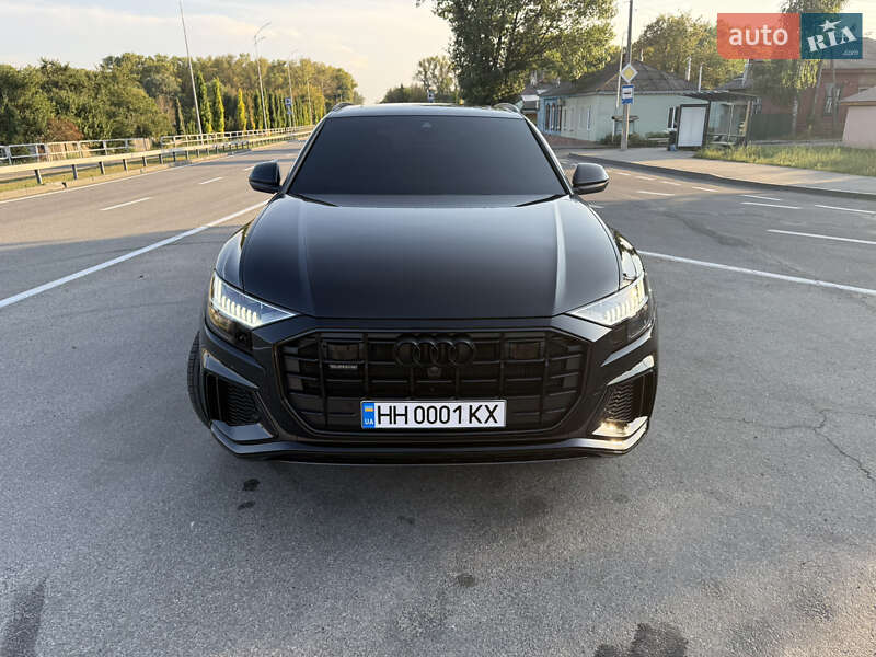 Позашляховик / Кросовер Audi Q8 2023 в Чернігові