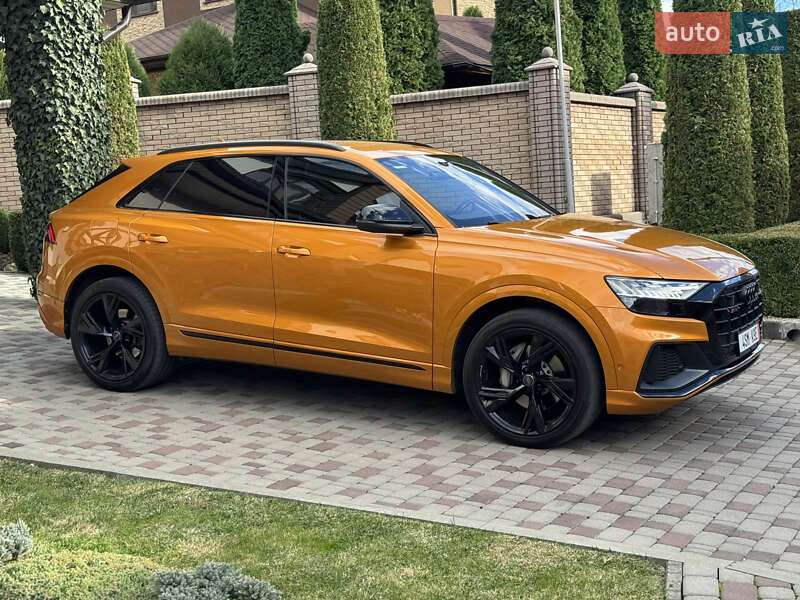 Внедорожник / Кроссовер Audi Q8 2020 в Черновцах