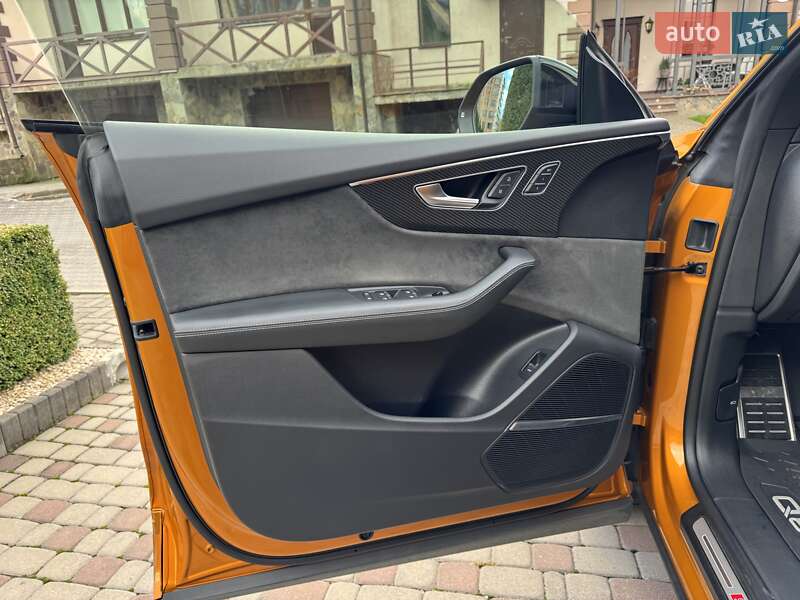 Внедорожник / Кроссовер Audi Q8 2020 в Черновцах
