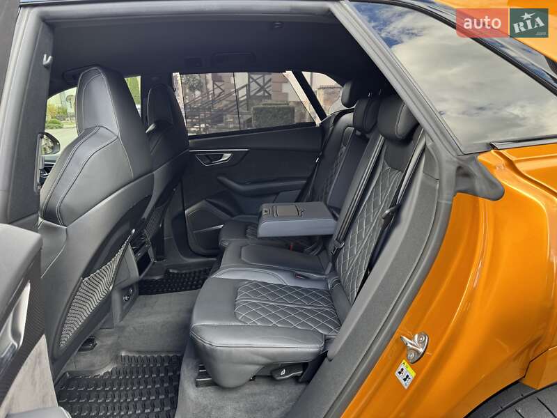 Внедорожник / Кроссовер Audi Q8 2020 в Черновцах