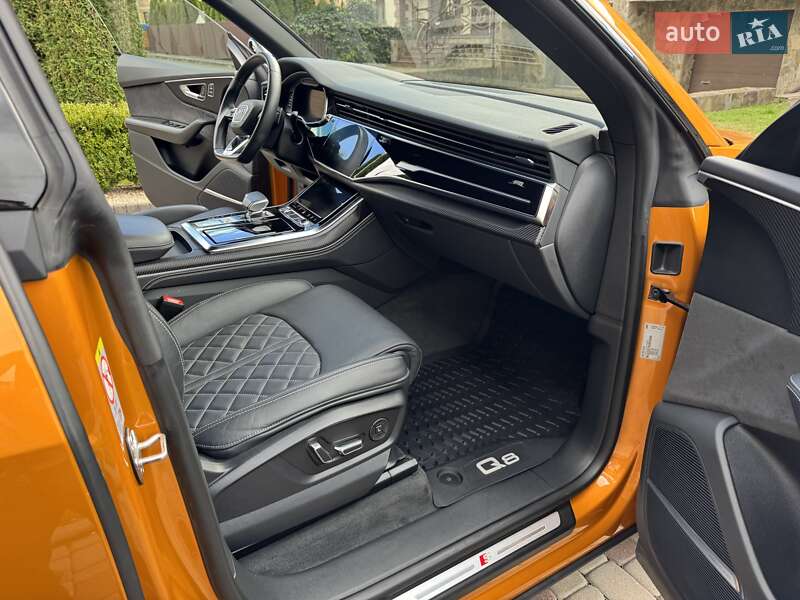 Внедорожник / Кроссовер Audi Q8 2020 в Черновцах