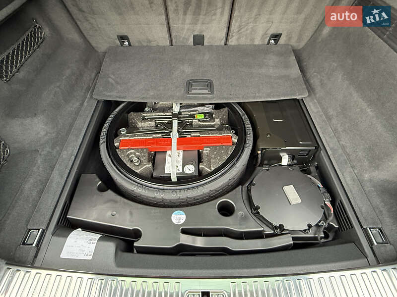 Позашляховик / Кросовер Audi Q8 2019 в Рівному фото 87 Позашляховик / Кросовер Audi Q8 2019 в Рівному