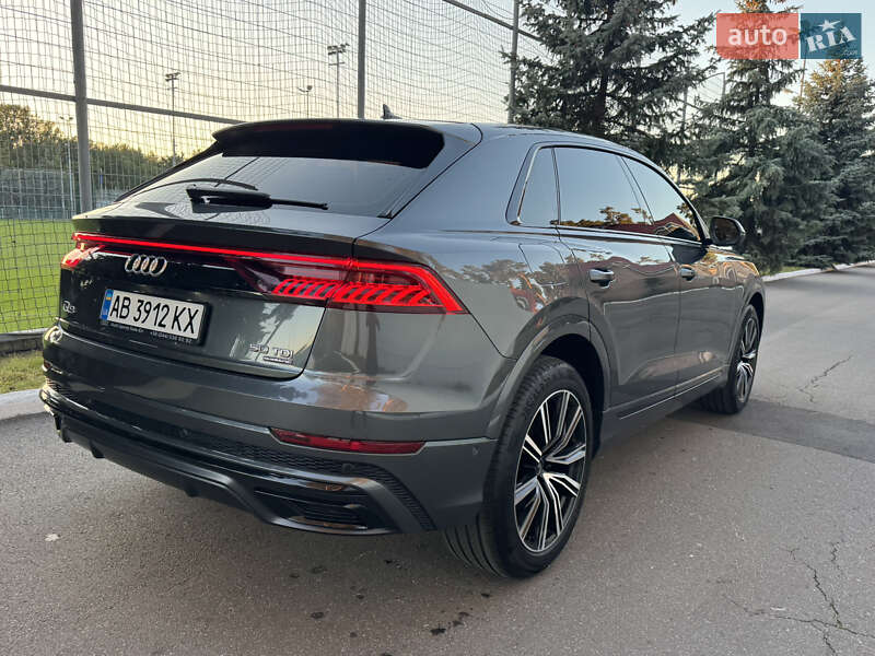 Позашляховик / Кросовер Audi Q8 2021 в Києві