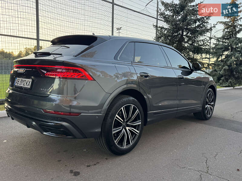 Позашляховик / Кросовер Audi Q8 2021 в Києві