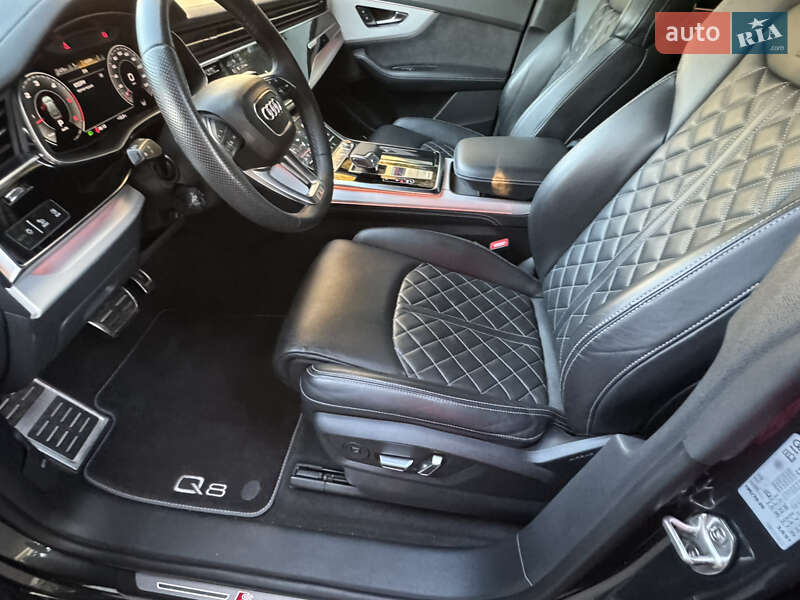 Позашляховик / Кросовер Audi Q8 2021 в Києві