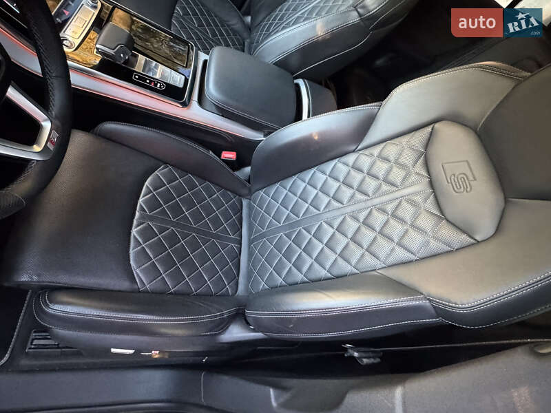 Позашляховик / Кросовер Audi Q8 2021 в Києві