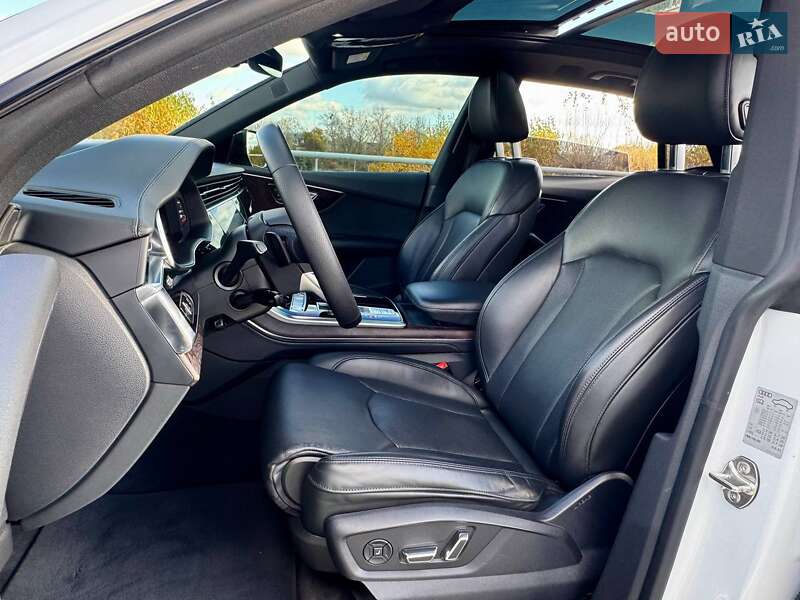 Позашляховик / Кросовер Audi Q8 2020 в Києві фото 23 Позашляховик / Кросовер Audi Q8 2020 в Києві