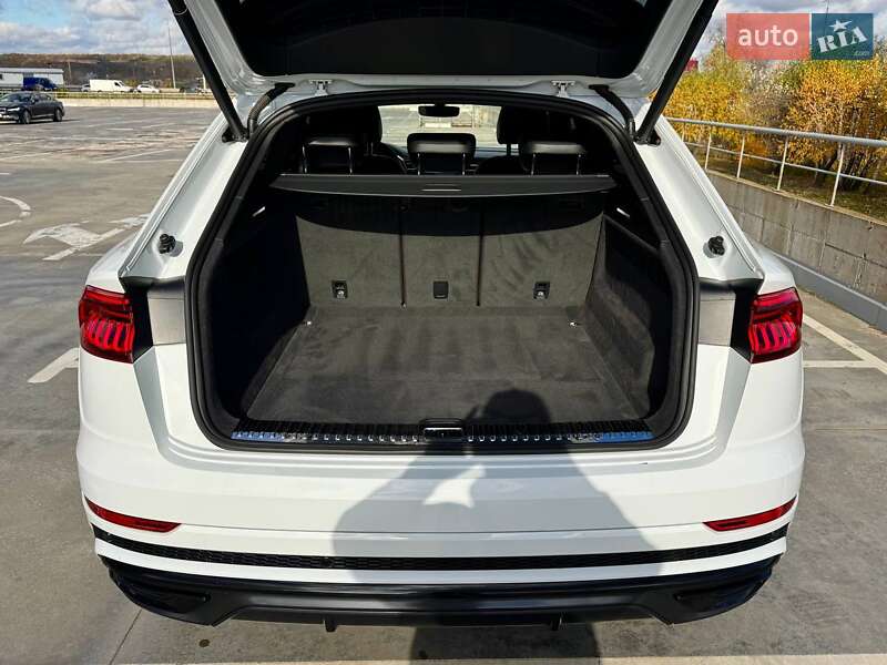 Позашляховик / Кросовер Audi Q8 2020 в Києві фото 21 Позашляховик / Кросовер Audi Q8 2020 в Києві