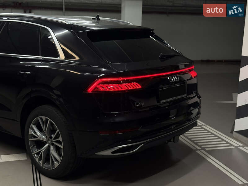 Внедорожник / Кроссовер Audi Q8 2018 в Киеве