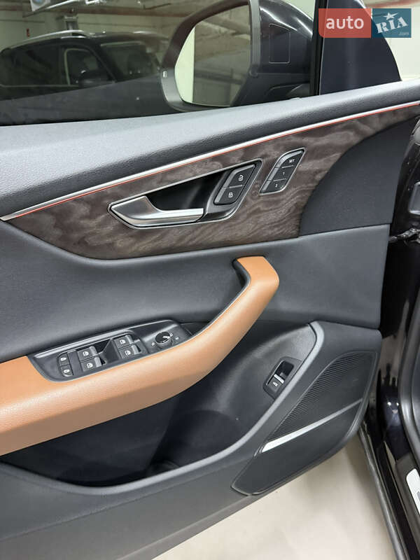 Внедорожник / Кроссовер Audi Q8 2018 в Киеве