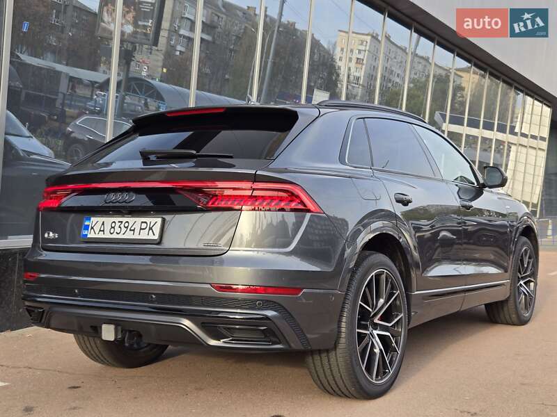 Внедорожник / Кроссовер Audi Q8 2020 в Киеве