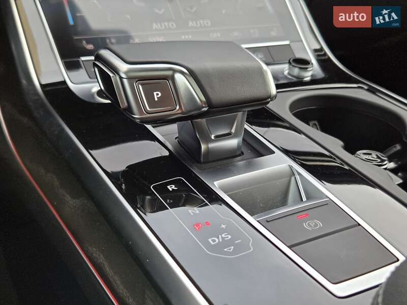 Внедорожник / Кроссовер Audi Q8 2020 в Киеве