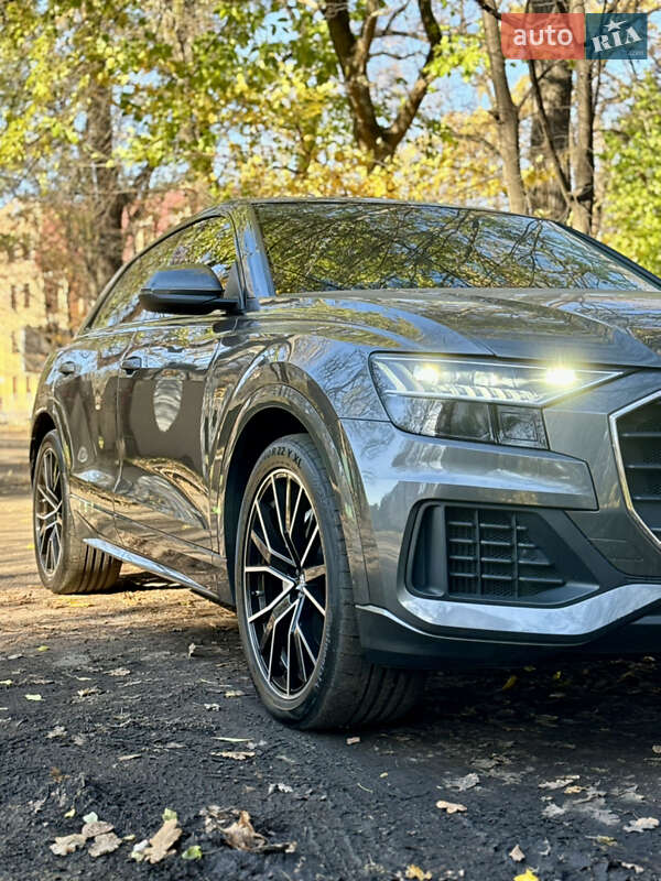 Позашляховик / Кросовер Audi Q8 2019 в Києві