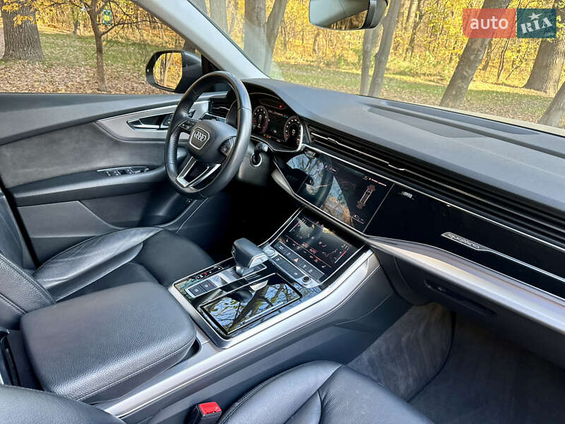 Позашляховик / Кросовер Audi Q8 2019 в Києві