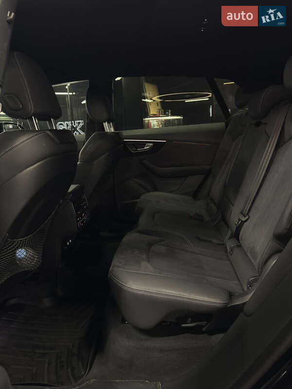 Позашляховик / Кросовер Audi Q8 2024 в Києві