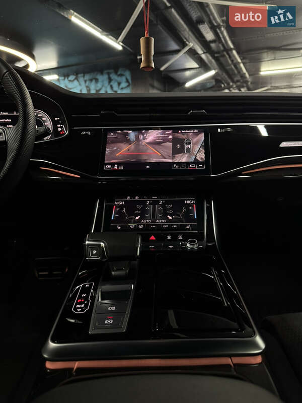 Позашляховик / Кросовер Audi Q8 2024 в Києві