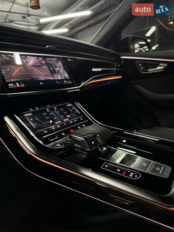 Позашляховик / Кросовер Audi Q8 2024 в Києві