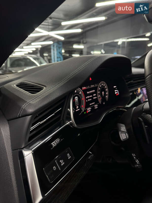 Позашляховик / Кросовер Audi Q8 2024 в Києві