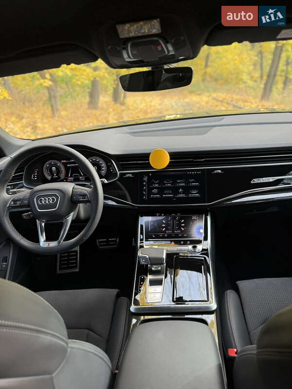 Позашляховик / Кросовер Audi Q8 2024 в Києві