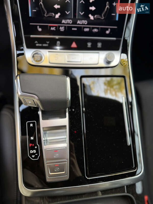 Позашляховик / Кросовер Audi Q8 2024 в Києві