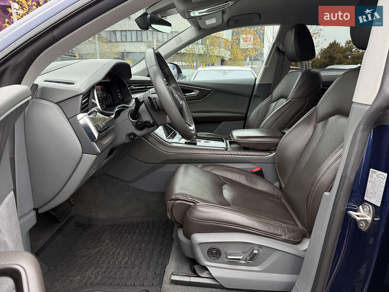Позашляховик / Кросовер Audi Q8 2019 в Києві