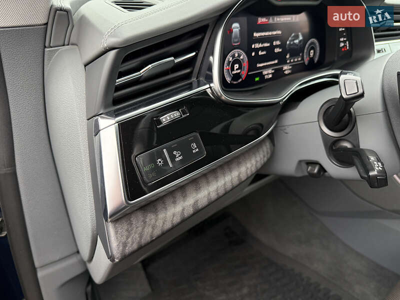 Позашляховик / Кросовер Audi Q8 2019 в Києві