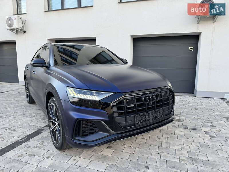 Внедорожник / Кроссовер Audi Q8 2019 в Ужгороде