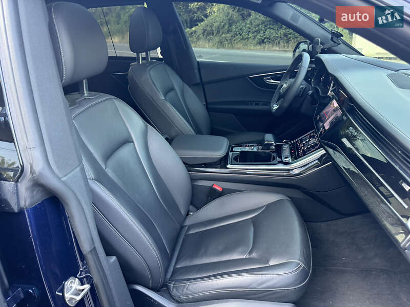 Внедорожник / Кроссовер Audi Q8 2019 в Ужгороде