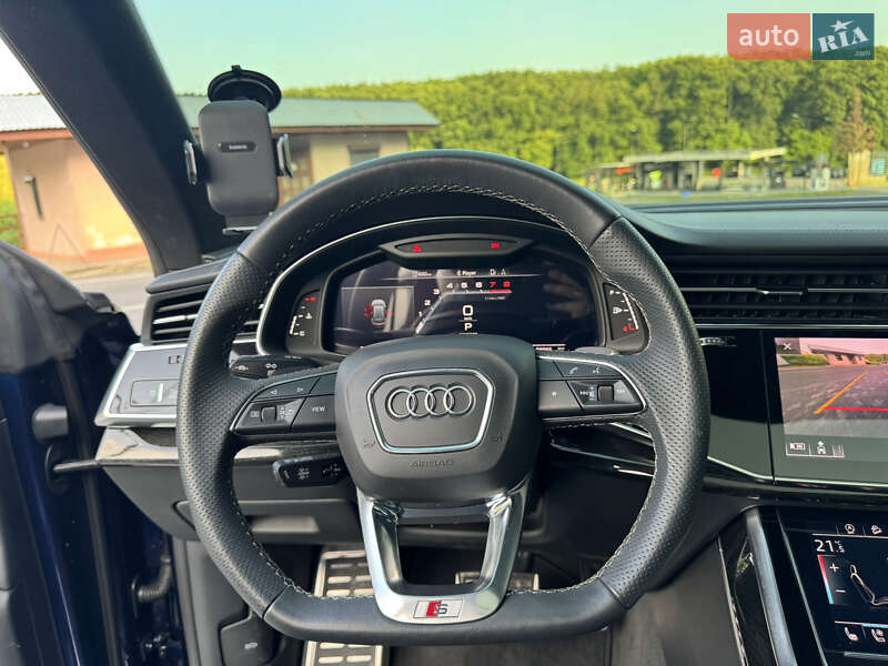 Внедорожник / Кроссовер Audi Q8 2019 в Ужгороде