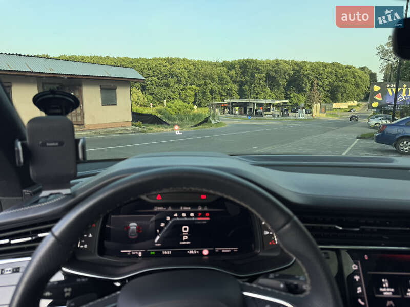 Внедорожник / Кроссовер Audi Q8 2019 в Ужгороде