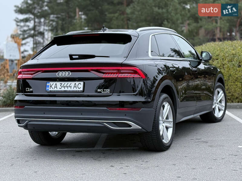 Позашляховик / Кросовер Audi Q8 2019 в Києві