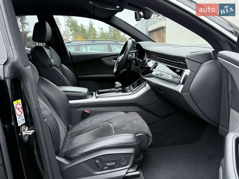 Позашляховик / Кросовер Audi Q8 2019 в Києві