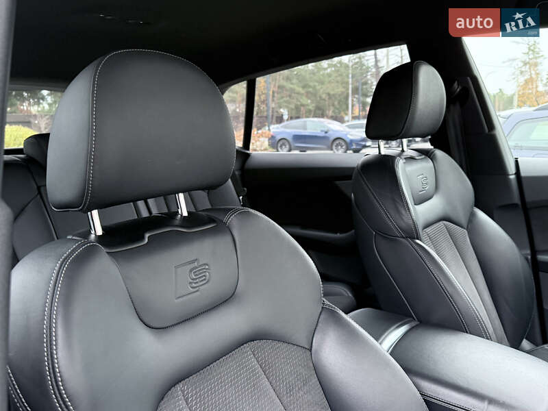 Позашляховик / Кросовер Audi Q8 2019 в Києві