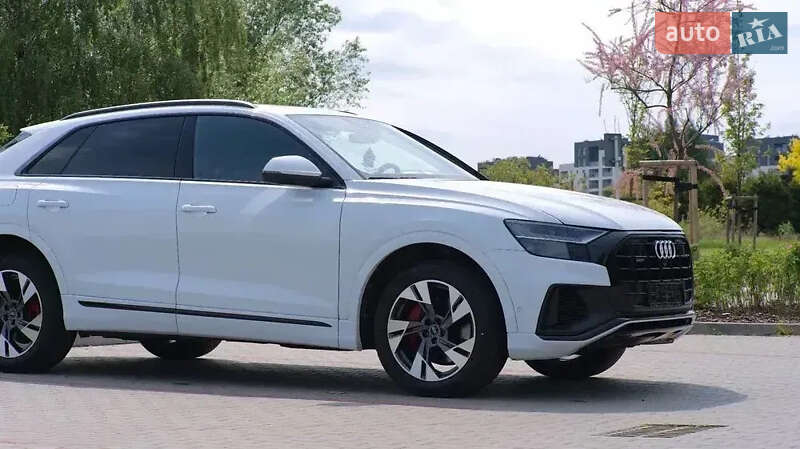 Позашляховик / Кросовер Audi Q8 2019 в Києві