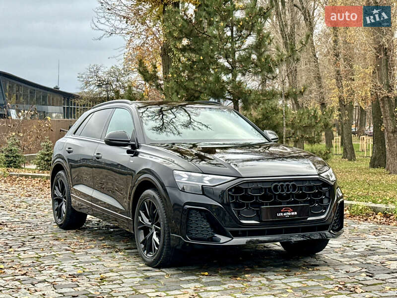 Позашляховик / Кросовер Audi Q8 2025 в Києві