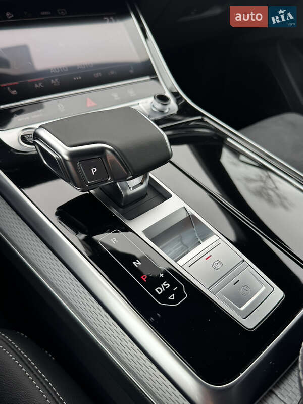 Позашляховик / Кросовер Audi Q8 2025 в Києві