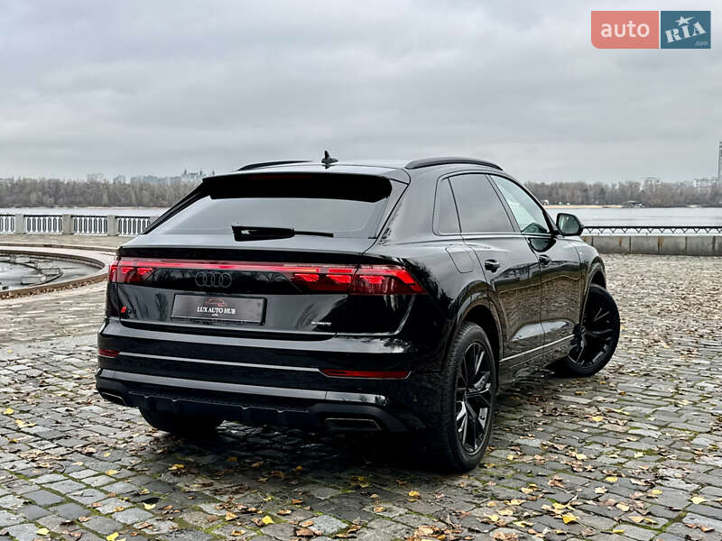Позашляховик / Кросовер Audi Q8 2025 в Києві