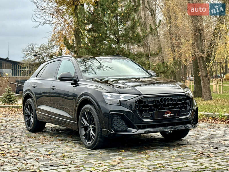 Позашляховик / Кросовер Audi Q8 2025 в Києві