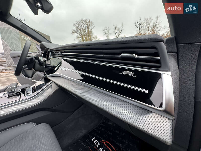 Позашляховик / Кросовер Audi Q8 2025 в Києві