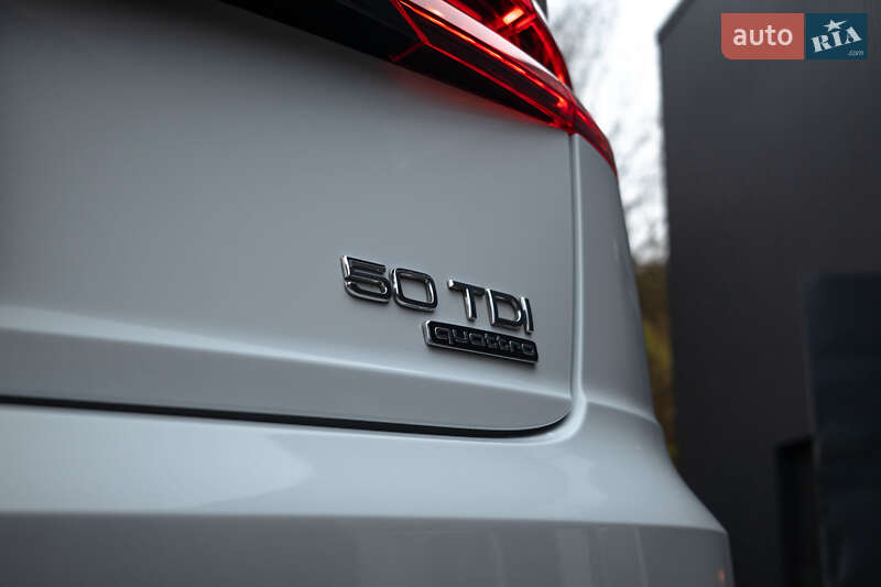 Внедорожник / Кроссовер Audi Q8 2019 в Киеве